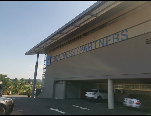 226M² OFFICE TO LET IN WESTVILLE